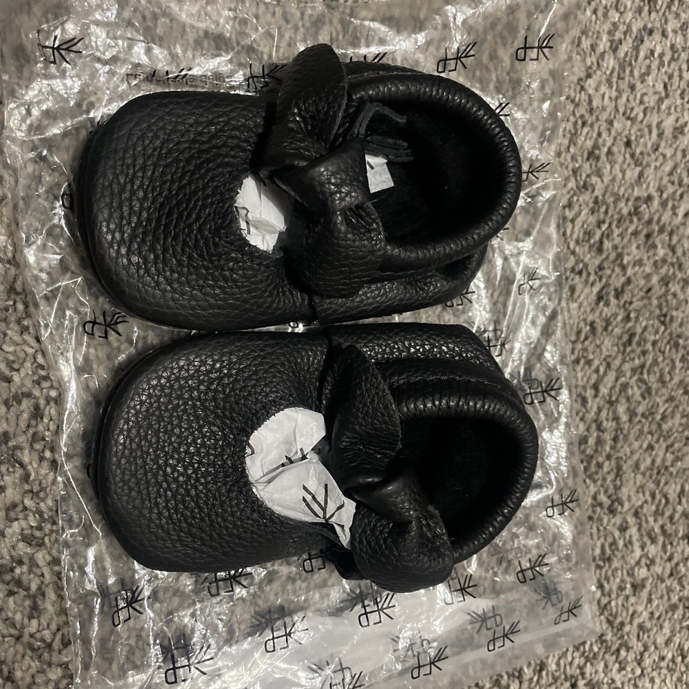 Freshly Picked knotted hard soles | size 5